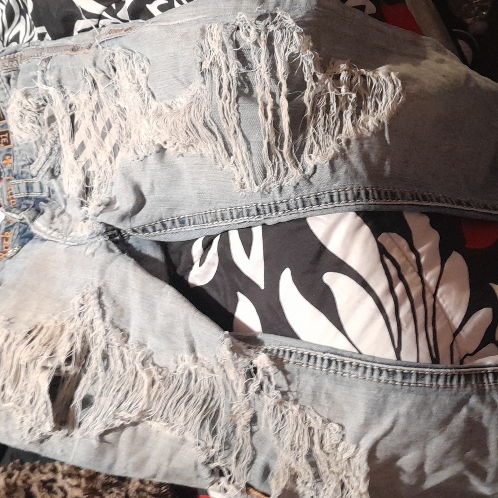 Pants - Picture 10 of 11